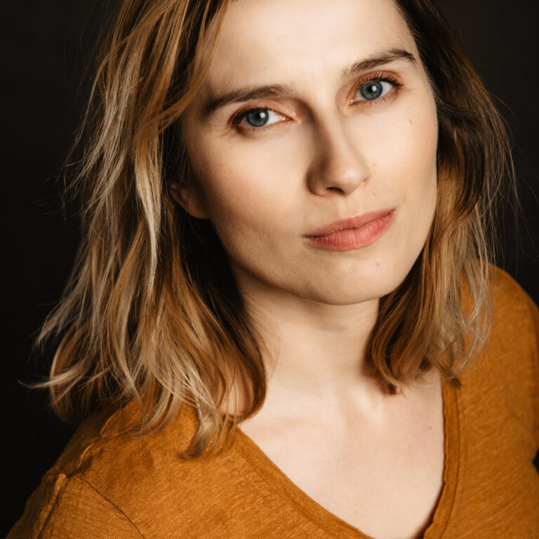 Anna Raj_portret_YourActor